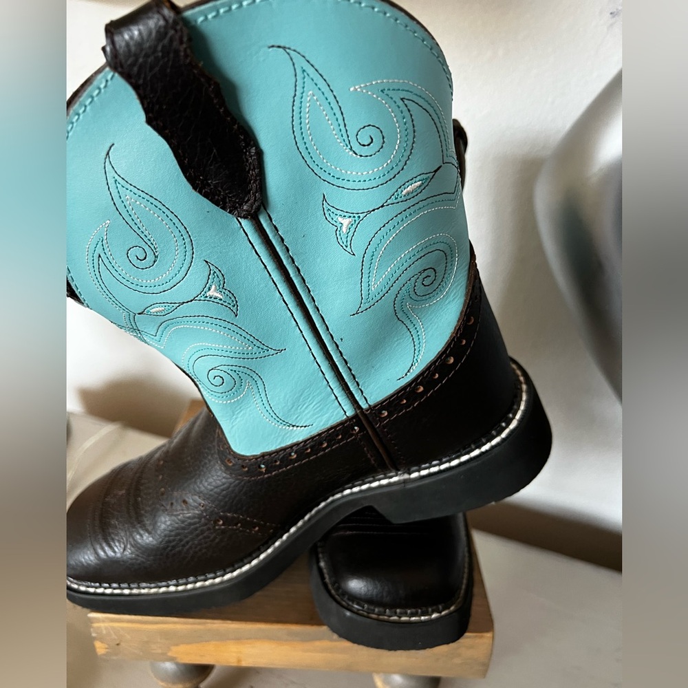 Justin Gemma Gypsy square toe boots size 9B